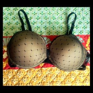 Self-Expressions by Maidenform bra